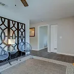 Driftwood Castle Urban Oasis With Firepit Near Convention Center And Amalie Arena, Room For 6