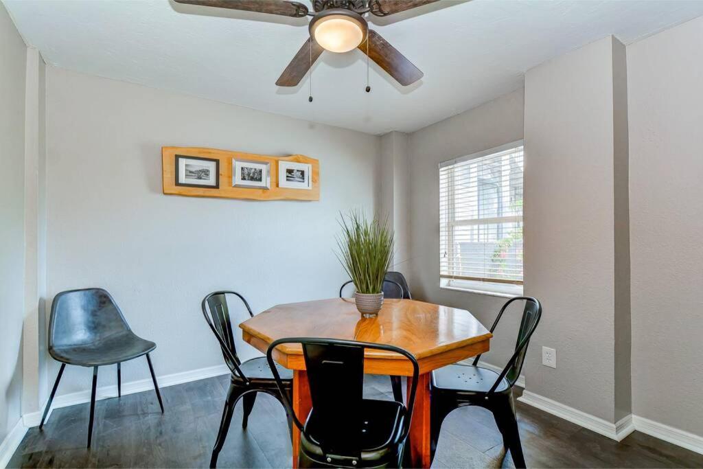 Driftwood Castle Urban Oasis With Firepit Near Convention Center And Amalie Arena, For 6 *