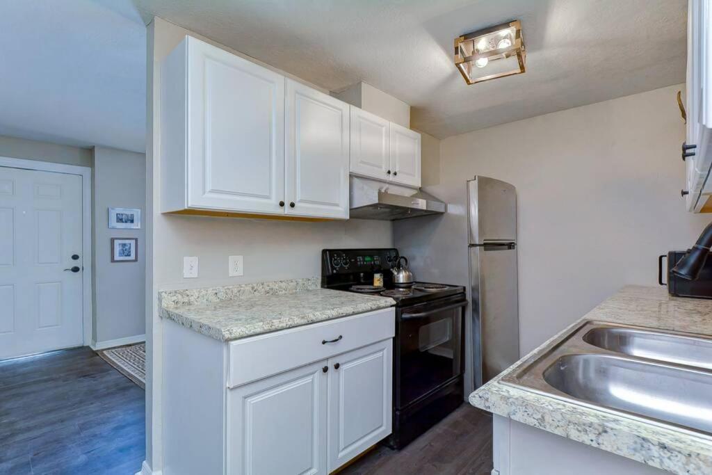 Driftwood Castle Urban Oasis With Firepit Near Convention Center And Amalie Arena, For 6 * Tampa